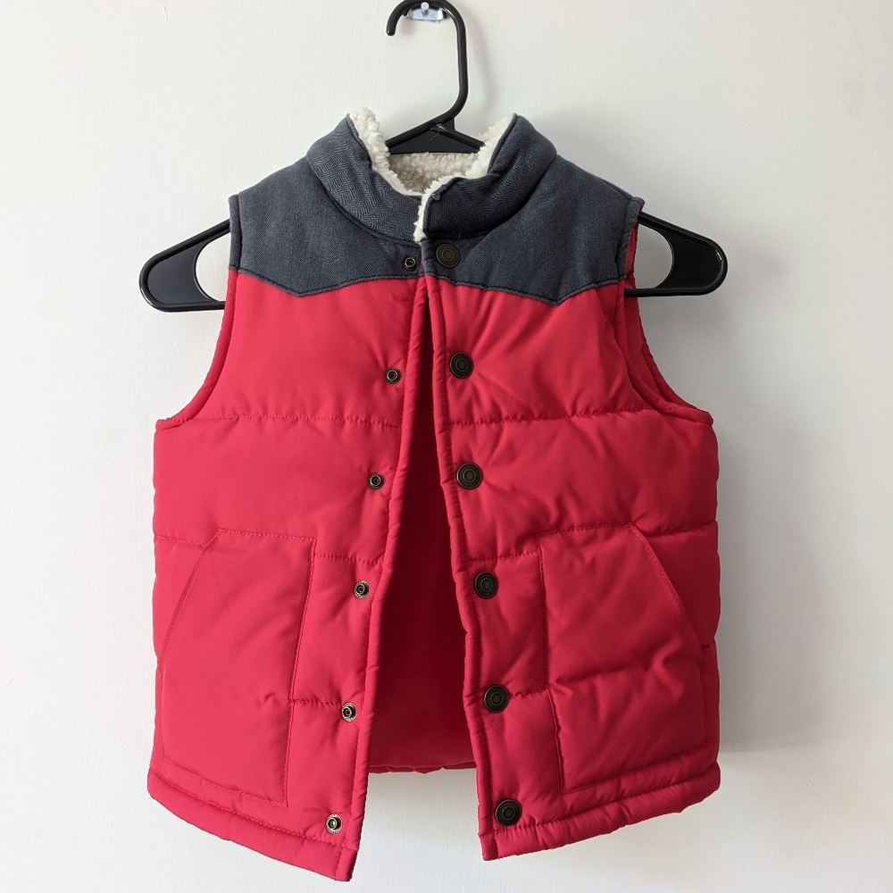 Vest Carter's